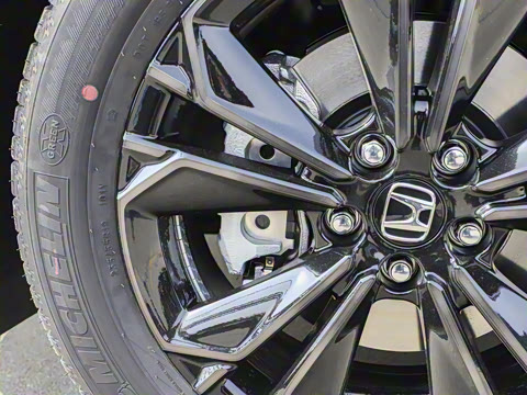 2026款 全球30年荣耀款 2.0L e:HEV 两驱智臻版 2026款 全球30年荣耀款 2.0L e:HEV 两驱智臻版