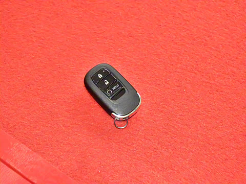 2026款 全球30年荣耀款 240TURBO 两驱锋尚7座版 2026款 全球30年荣耀款 240TURBO 两驱锋尚7座版