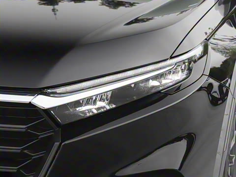 2026款 全球30年荣耀款 240TURBO 两驱锋尚5座版 2026款 全球30年荣耀款 240TURBO 两驱锋尚5座版