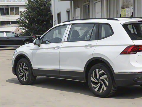 2024款 出众款 300TSI 自动两驱龙行版 2024款 出众款 300TSI 自动两驱龙行版