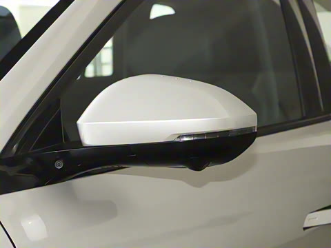 2025款 210Ultra智驾版 5座 2025款 210Ultra智驾版 5座