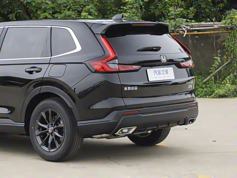 2026款 全球30年荣耀款 240TURBO 两驱锋尚5座版 2026款 全球30年荣耀款 240TURBO 两驱锋尚5座版