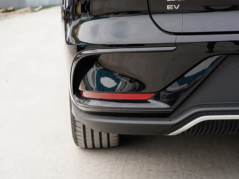 2025款 EV 智驾版 635KM激光雷达旗舰型 2025款 EV 智驾版 635KM激光雷达旗舰型