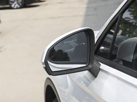 2024款 出众款 300TSI 自动两驱龙行版 2024款 出众款 300TSI 自动两驱龙行版