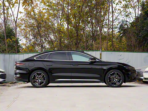 2025款 EV 智驾版 635KM激光雷达旗舰型 2025款 EV 智驾版 635KM激光雷达旗舰型