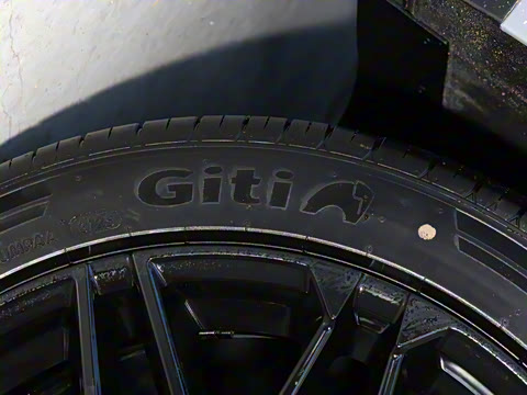 2025款 DM-i 智驾版 245KM尊荣型 2025款 DM-i 智驾版 245KM尊荣型