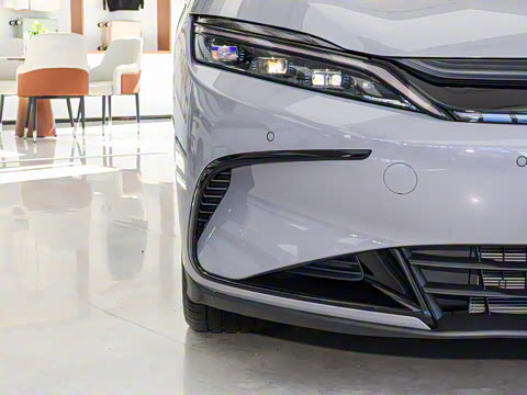 2025款 DM-i 智驾版 245KM尊荣型 2025款 DM-i 智驾版 245KM尊荣型