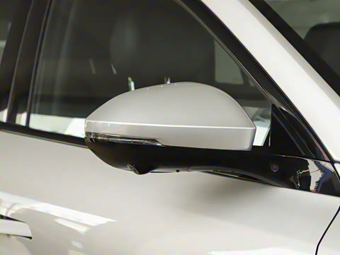 2025款 210Ultra智驾版 5座 2025款 210Ultra智驾版 5座