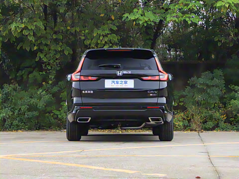 2026款 全球30年荣耀款 2.0L e:HEV 两驱智睿版 2026款 全球30年荣耀款 2.0L e:HEV 两驱智睿版