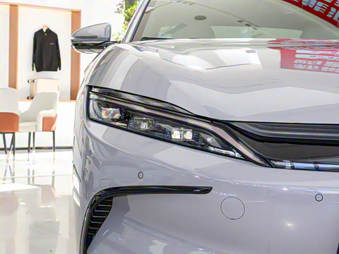 2025款 DM-i 智驾版 245KM尊荣型 2025款 DM-i 智驾版 245KM尊荣型