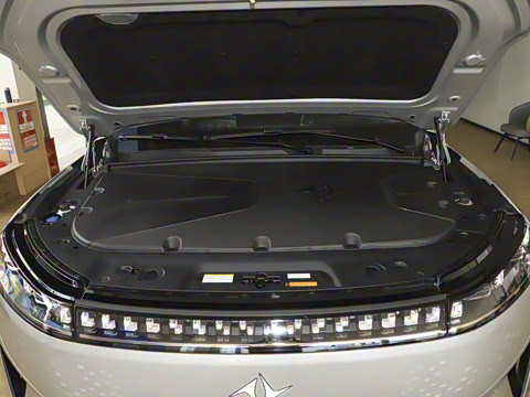 2025款 210Ultra智驾版 5座 2025款 210Ultra智驾版 5座