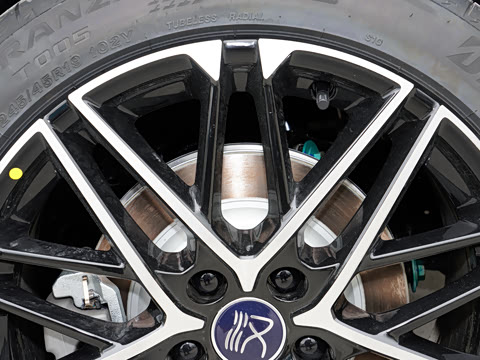 2025款 EV 智驾版 635KM激光雷达旗舰型 2025款 EV 智驾版 635KM激光雷达旗舰型