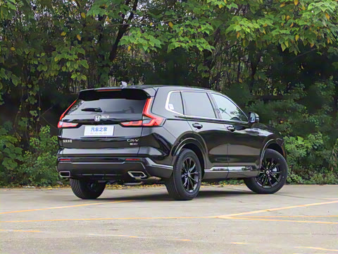 2026款 全球30年荣耀款 2.0L e:HEV 两驱智睿版 2026款 全球30年荣耀款 2.0L e:HEV 两驱智睿版