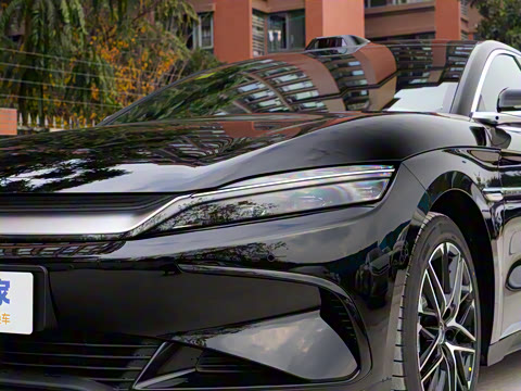 2025款 EV 智驾版 635KM激光雷达旗舰型 2025款 EV 智驾版 635KM激光雷达旗舰型