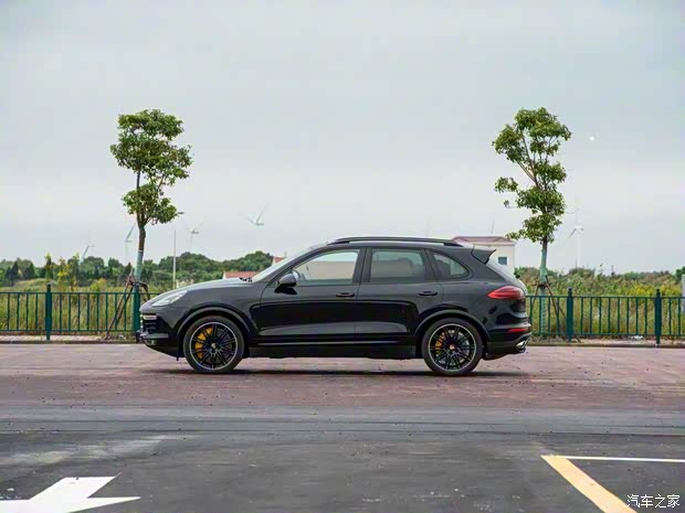 保时捷 Cayenne 2015款 Cayenne Turbo S 4.8T 保时捷 Cayenne 2015款 Cayenne Turbo S 4.8T