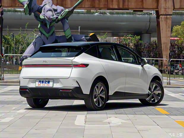 摩登汽車 Modern in 2021款 610km 精英版