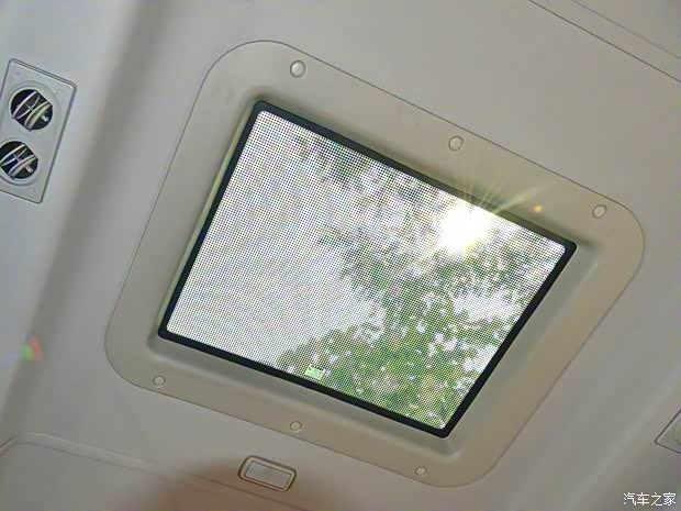 南京依維柯 Turbo Daily 2017款 2.8T A35客車中頂11座43S5