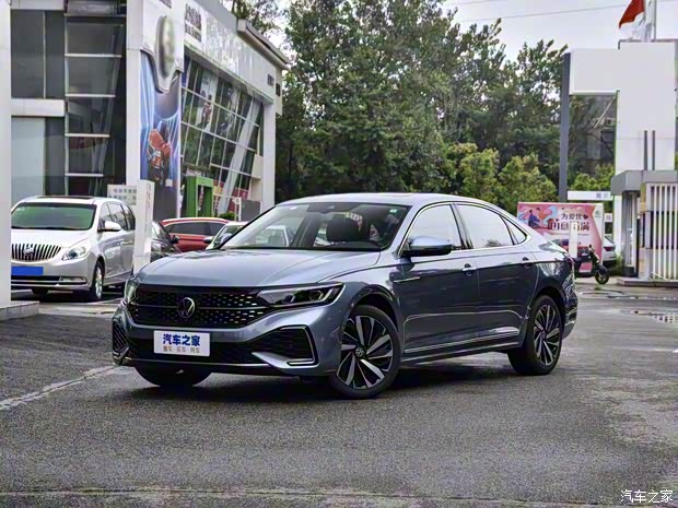 上汽大众 帕萨特 2022款 330TSI 星空尊贵版 上汽大众 帕萨特 2022款 330TSI 星空尊贵版