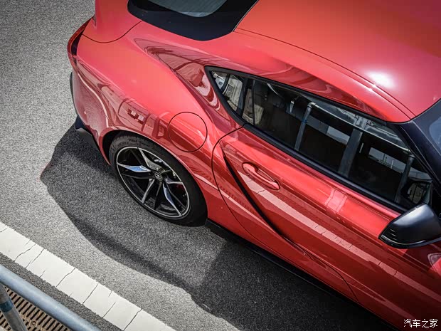 丰田(进口) SUPRA 2021款 GR SUPRA 3.0T 标准型