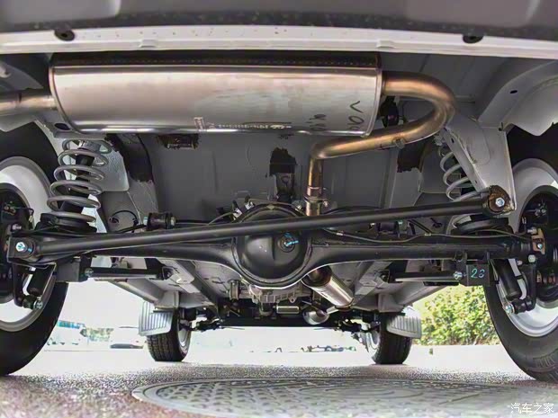 拉达汽车 泥瓦 2017款 基本型