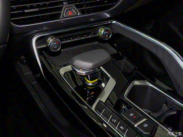 吉利汽车 星越S 2021款 2.0T 两驱版