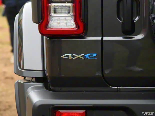 Jeep(进口) 牧马人新能源 2021款 四门 2.0T 4xe 撒哈拉先行版 Jeep(进口) 牧马人新能源 2021款 四门 2.0T 4xe 撒哈拉先行版