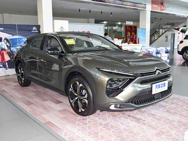 东风雪铁龙 凡尔赛C5 X 2021款 1.6T 越不凡