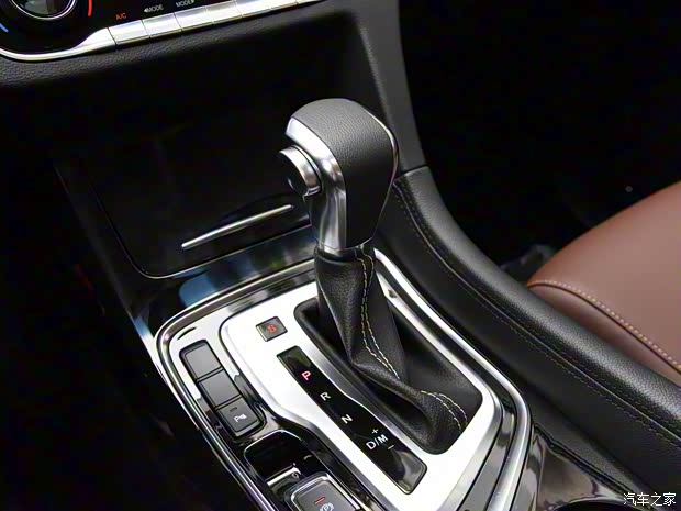 上汽通用五菱 宝骏560 2017款 1.5T DCT乐享版