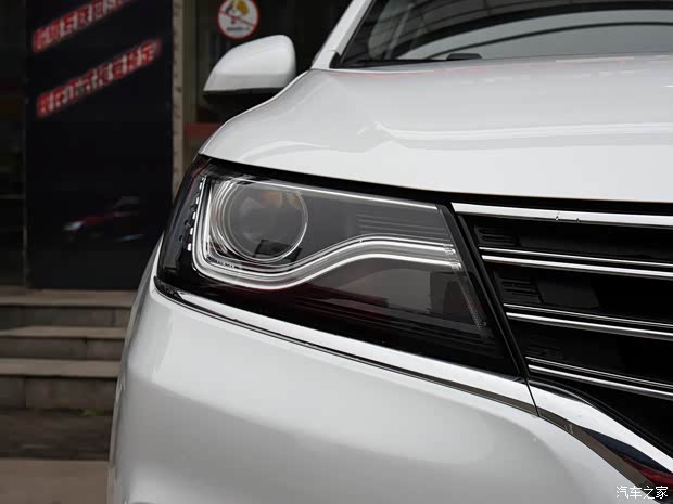 上汽集团 荣威RX5 2016款 20T 两驱手动旗舰版