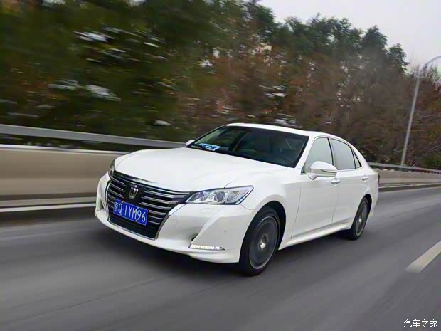 一汽豐田 皇冠 2015款 2.0T 尊享版