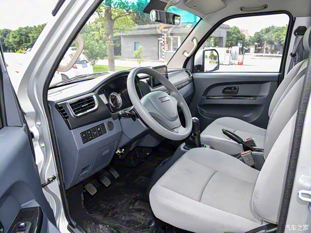 华晨鑫源 鑫源T50S 2021款 1.6L标准型CNG 200L SWDC16M 华晨鑫源 鑫源T50S 2021款 1.6L标准型CNG 200L SWDC16M