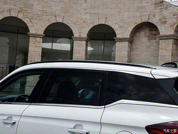 吉利汽車(chē) 博越 2022款 博越X 1.8TD DCT智領(lǐng)型