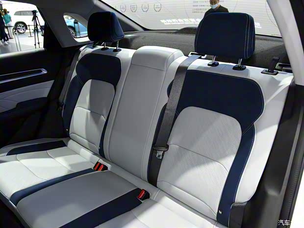 吉利汽车 帝豪 2022款 第4代 1.5L CVT旗舰型