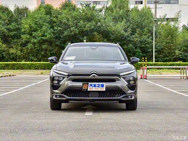 东风雪铁龙 凡尔赛C5 X 2021款 1.6T 耀不凡 东风雪铁龙 凡尔赛C5 X 2021款 1.6T 耀不凡