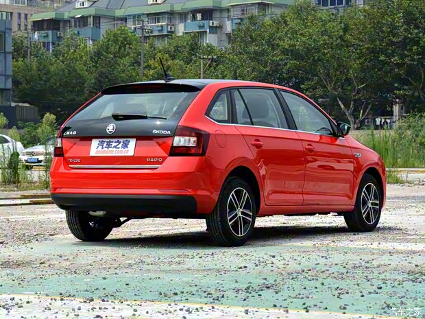 上海大眾斯柯達(dá) 昕動 2016款 230TSI DSG智行版 上海大眾斯柯達(dá) 昕動 2016款 230TSI DSG智行版