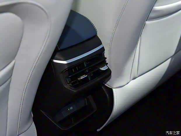 吉利汽车 帝豪 2022款 第4代 1.5L CVT旗舰型