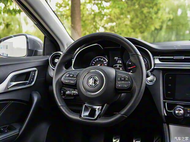 上汽集团 名爵6 2018款 1.5T 手动性能版