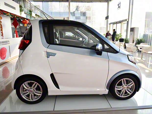 众泰汽车 众泰E200 2018款 飞鱼座