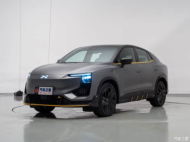 爱驰汽车 爱驰U6 2021款 CYBER PLAY