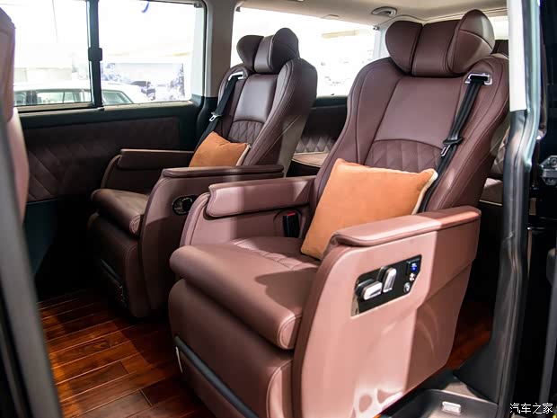 大众(进口) 凯路威 2016款 2.0TSI 四驱舒适版 9座