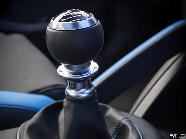 現(xiàn)代(進(jìn)口) Veloster飛思 2016款 Street Turbo 特別版