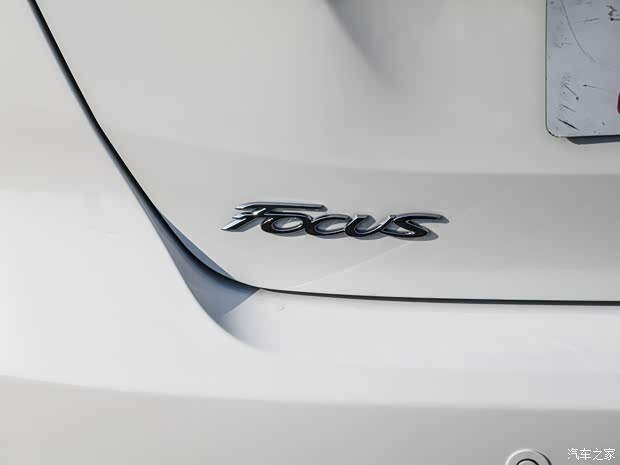 长安福特 福克斯 2018款 两厢经典 1.6L 自动风尚型智行版