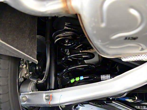 英菲尼迪(进口) 英菲尼迪QX30 2017款 2.0T 四驱中配型