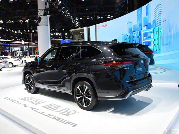 一汽丰田 皇冠陆放 2021款 2.5L HEV四驱旗舰版