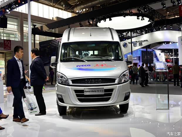 南京依維柯 寶迪 2016款 3.0T-A42尊享版高頂F1C