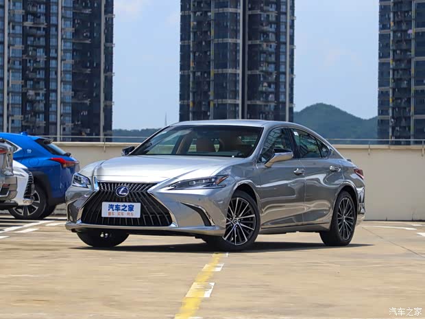 雷克薩斯 雷克薩斯ES 2021款 300h 臻享版