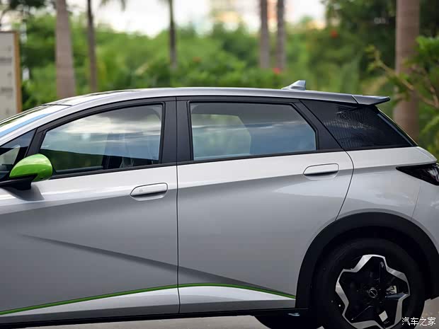 比亞迪 海豚 2021款 405km 時尚版