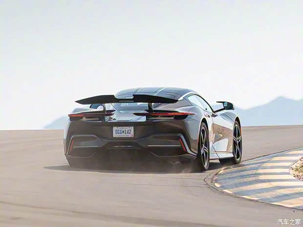 宾尼法利纳 Battista 2022款 美国版 宾尼法利纳 Battista 2022款 美国版