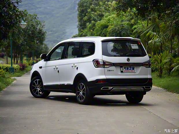 东风风行 风行SX6 2016款 1.6L CVT基本型