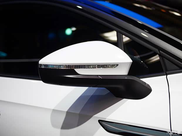 大眾(進(jìn)口) 大眾ID.4(海外) 2021款 GTX